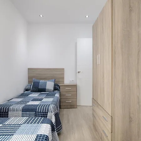 Casa Antonia Conil 2 *