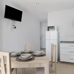 Casa Antonia Conil 2 *